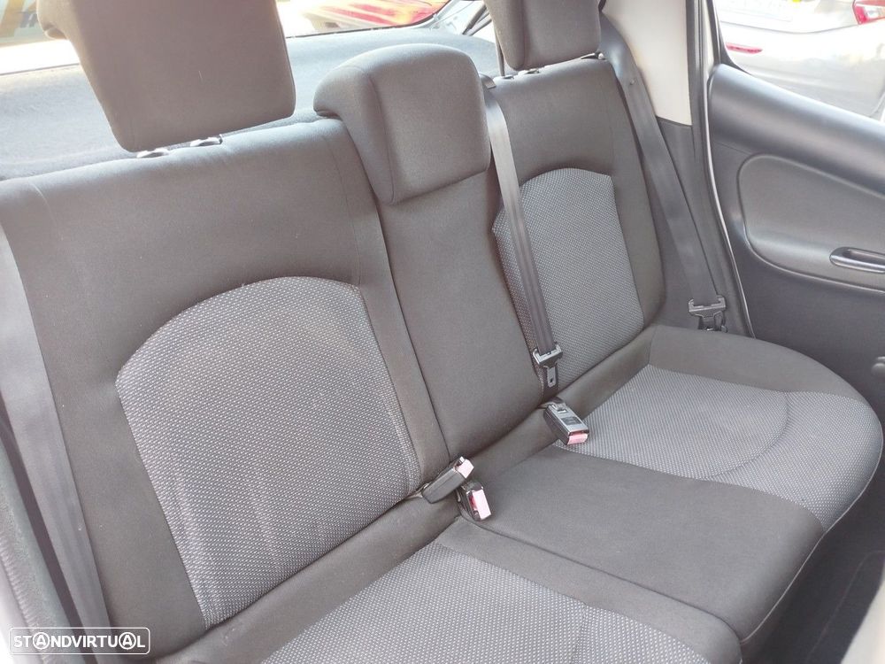 Peugeot 206+ 1.1 Urban - 18
