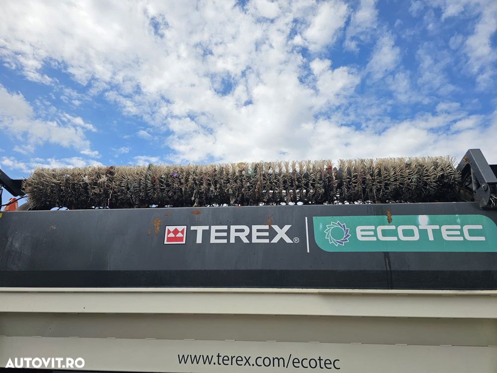 Terex CIUR mobil 6mc EX DEMO 2023, 561ore, 2 BENZI, remorca 2 axe, latime 2,49m, motor CAT 140CP, sita diametru gauri 100mm, perie, - 13