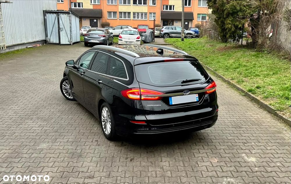 Ford Mondeo 2.0 Hybrid Titanium - 3