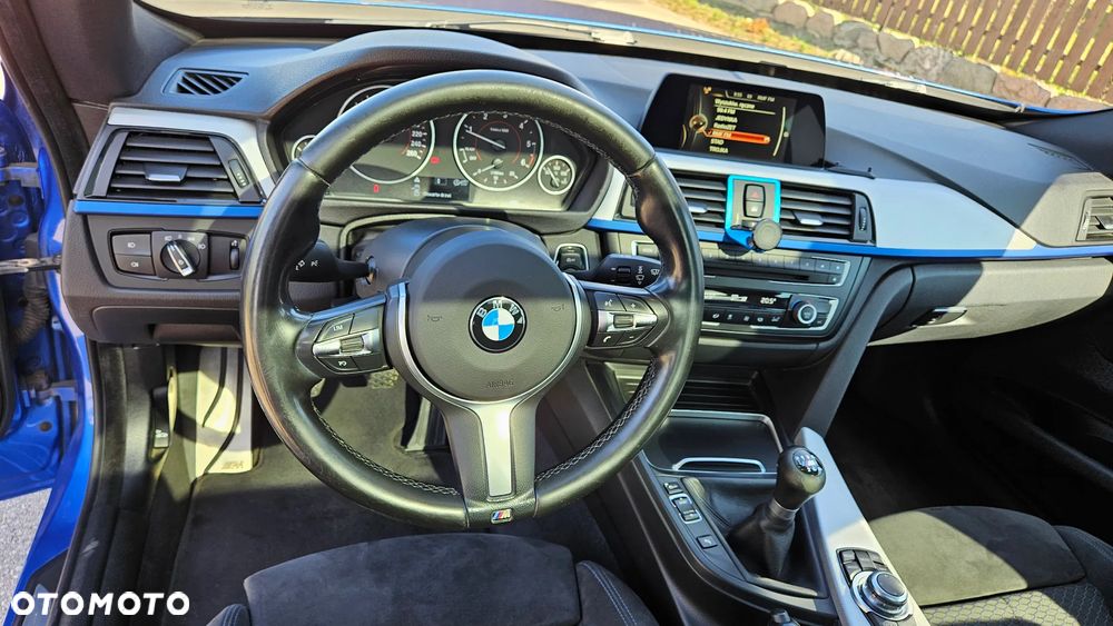 BMW 3GT 318d M Sport - 16