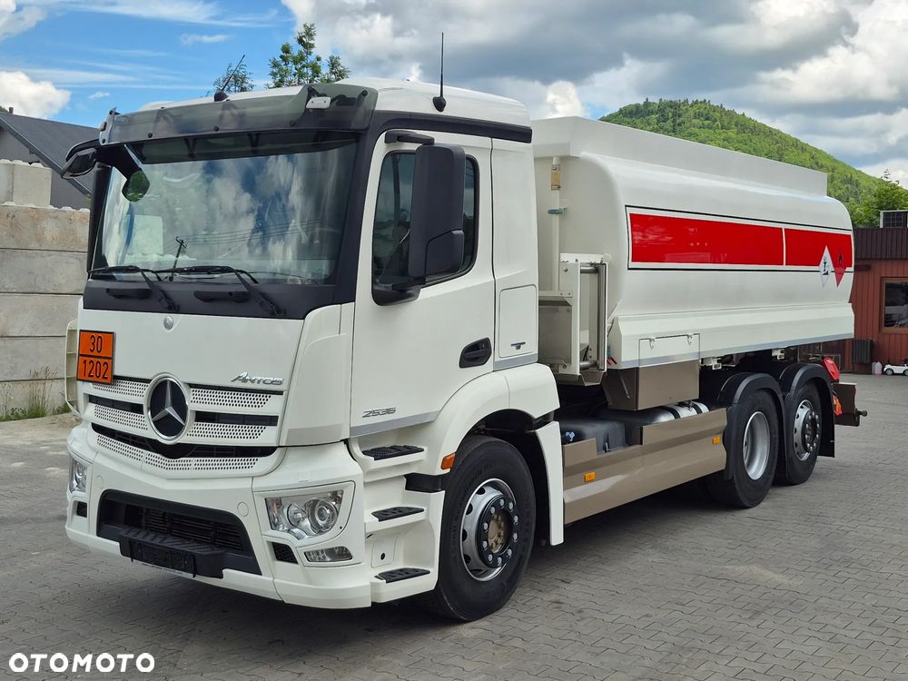 Mercedes-Benz AUTOCYSTERNA ANTOS - 6
