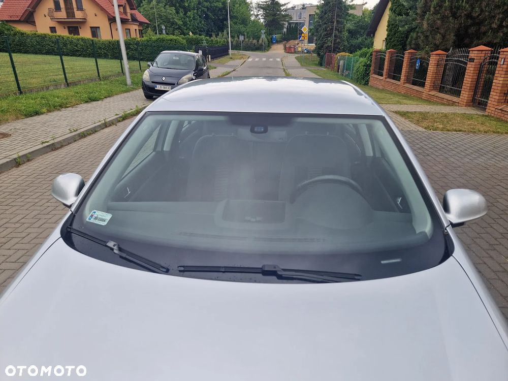 Volkswagen Jetta - 11