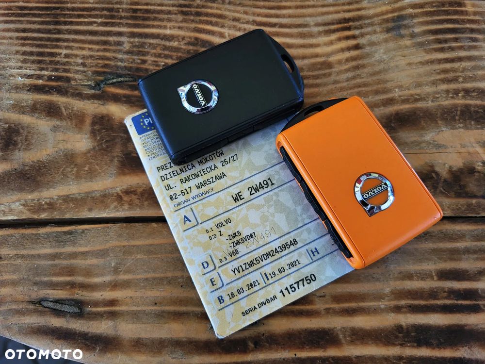 Volvo V60 B4 D Momentum - 38