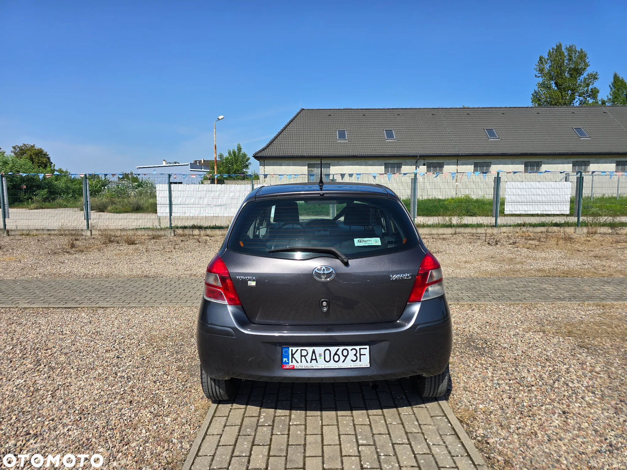 Toyota Yaris 1.33 Premium - 7