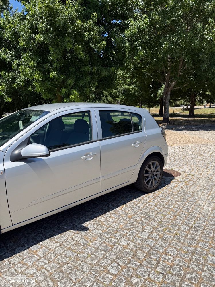Opel Astra 1.3 CDTI Enjoy EcoFLEX - 3