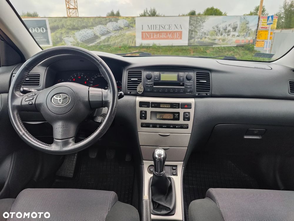 Toyota Corolla 1.6 VVT-i Sol - 15