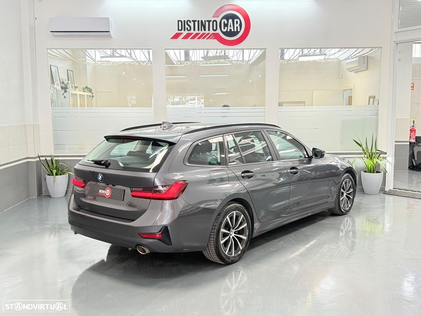 BMW 320 d Touring xDrive Line Sport Auto - 5