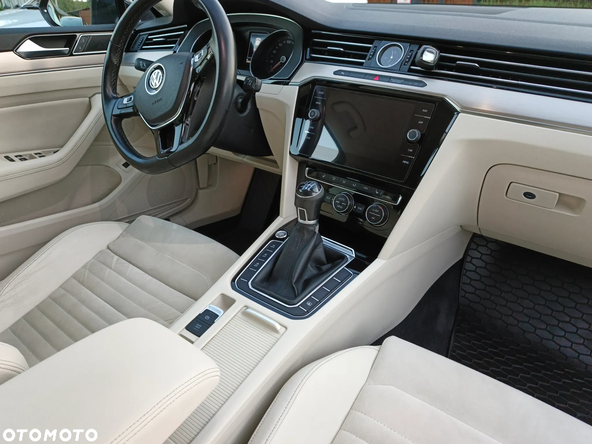 Volkswagen Passat 2.0 TDI BMT Highline - 18
