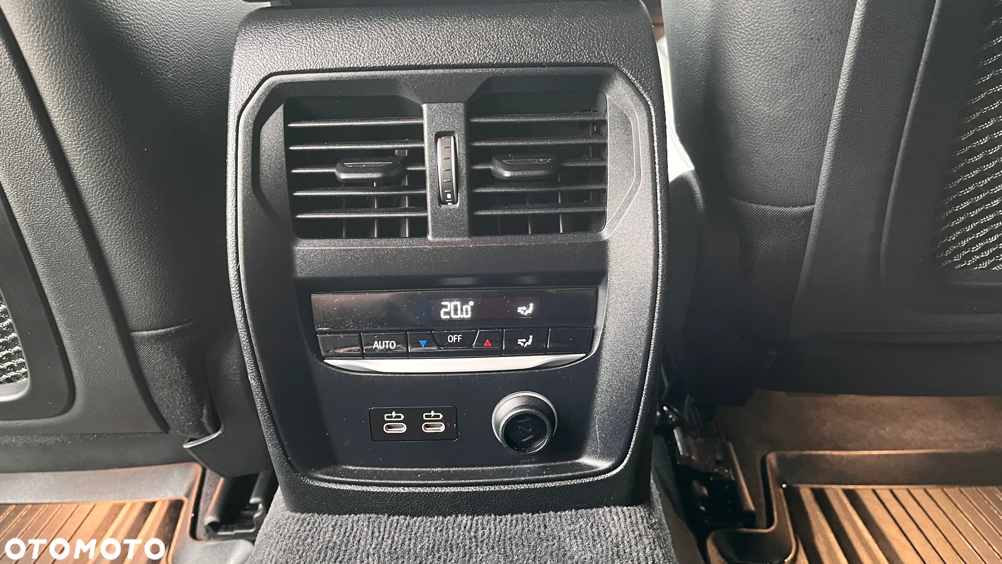 BMW Seria 3 320d xDrive - 9