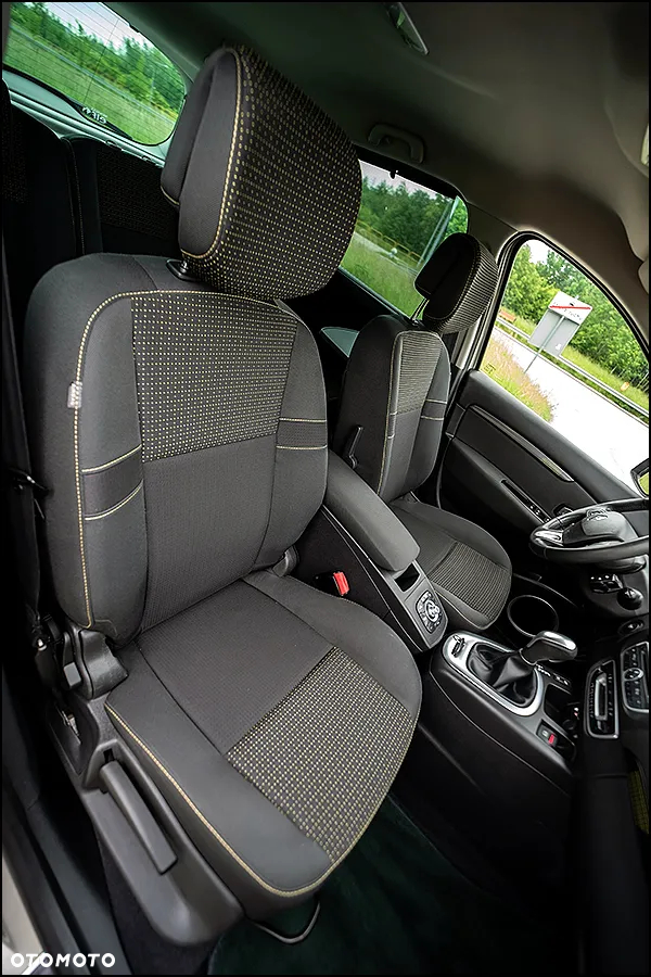Renault Scenic 2.0 16V 140 CVT Dynamique - 37