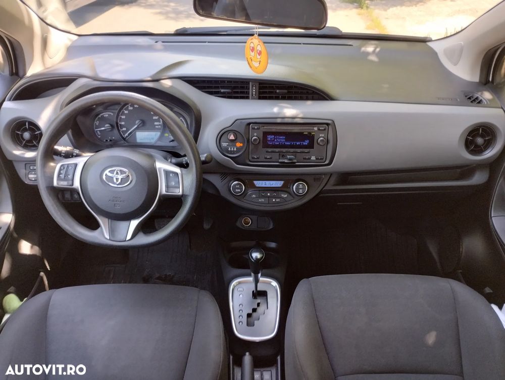 Toyota Yaris 1.5 VVT-i HSD Exclusive - 9