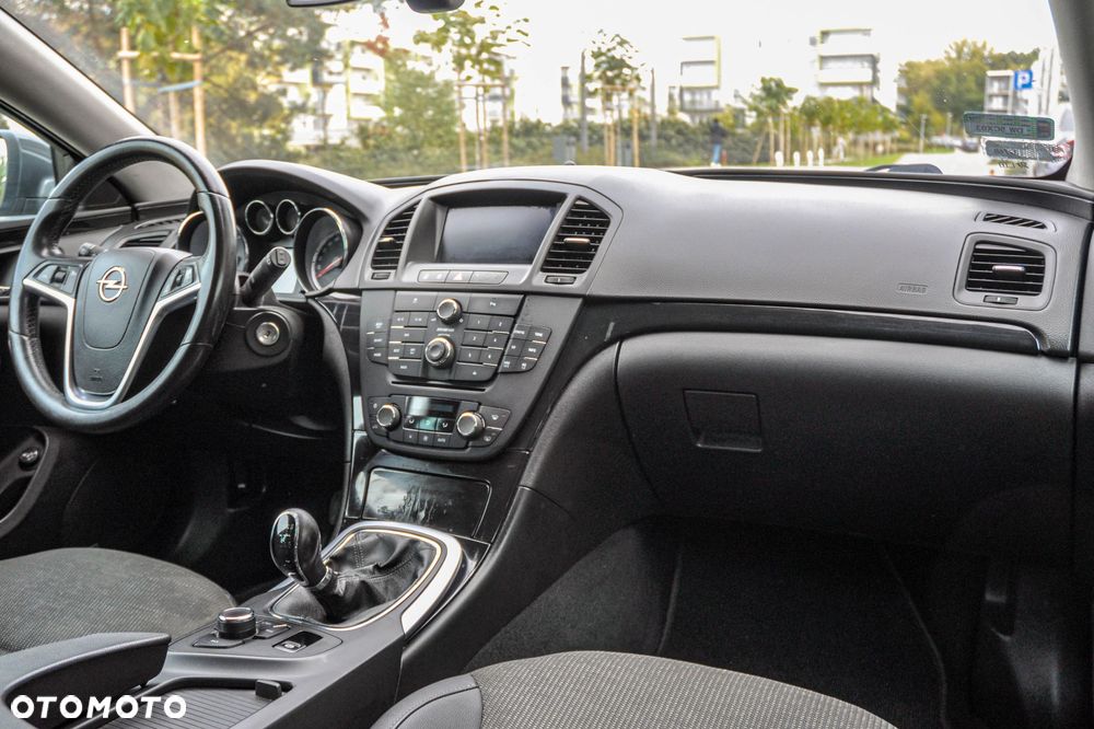 Opel Insignia - 10