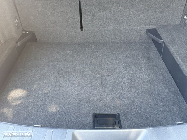 Lexus UX 250h - 51