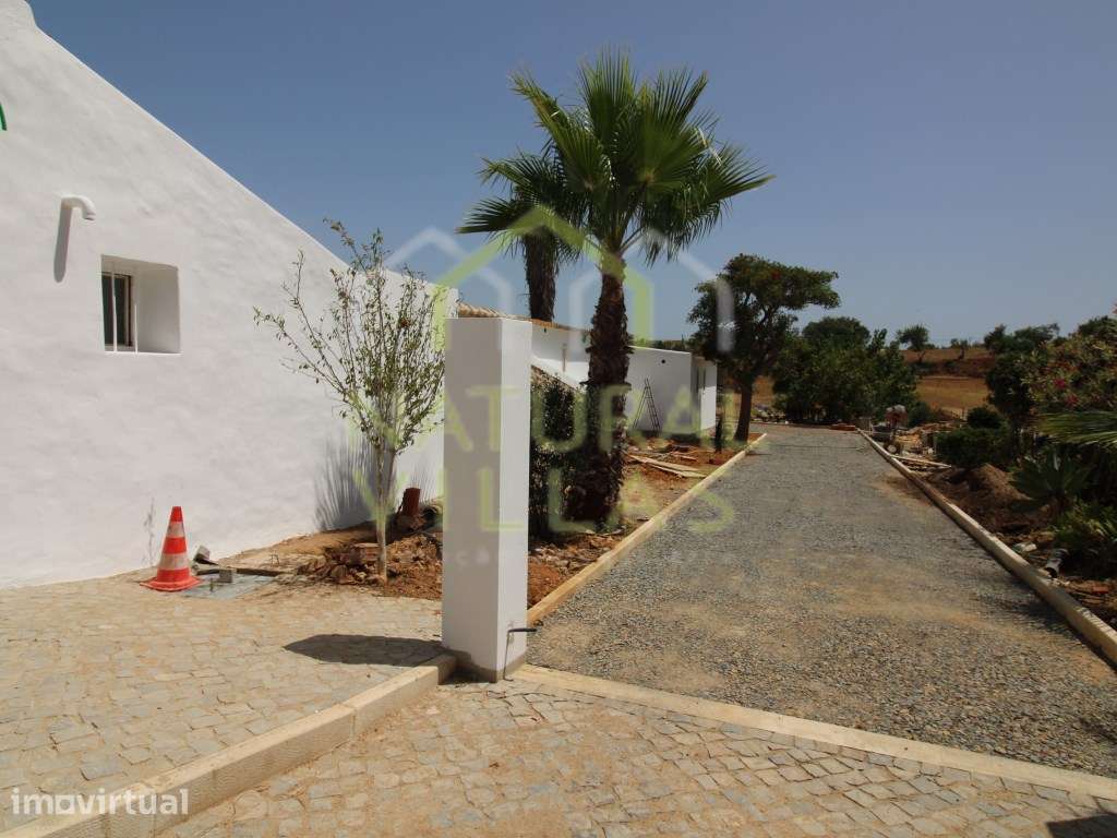 DISPONÍVEL EM JULHO 2026: Casa Térrea T0 em Pechão, Olhão - Grande imagem: 2/8