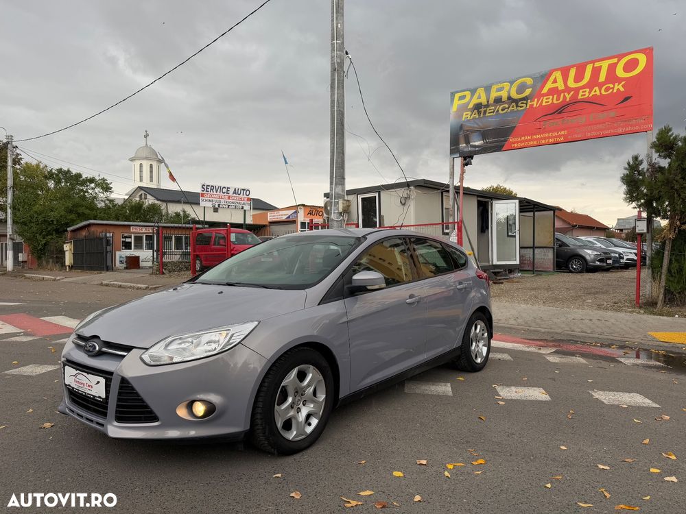 Ford Focus 1.6 TDCI DPF Ambiente - 2