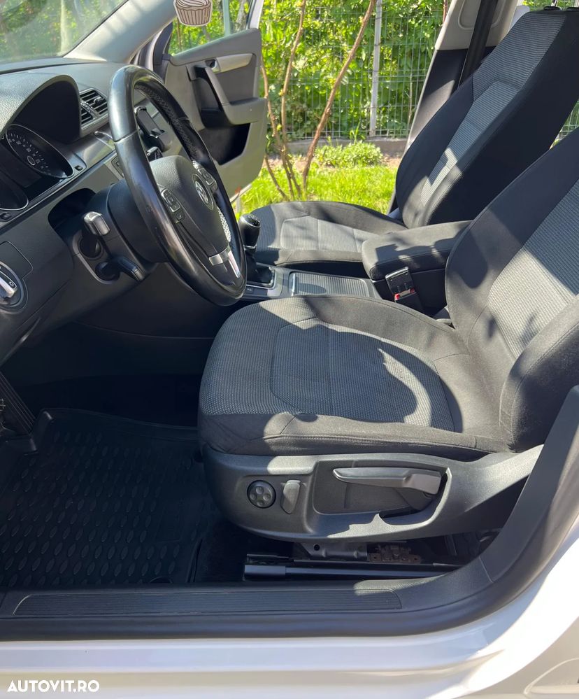 Volkswagen Passat 2.0 TDI BlueMotion Technology Comfortline - 8