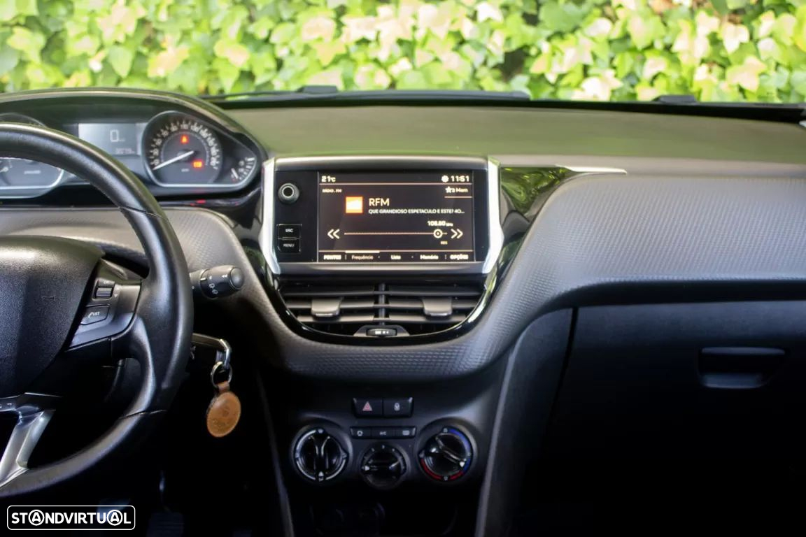 Peugeot 2008 1.2 PureTech Style - 14