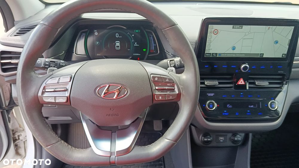 Hyundai IONIQ Advantage - 15