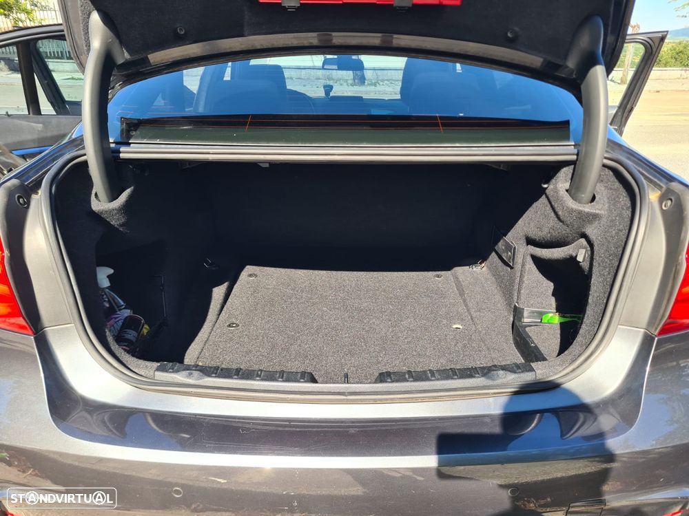 BMW 320 d Pack M Auto - 15