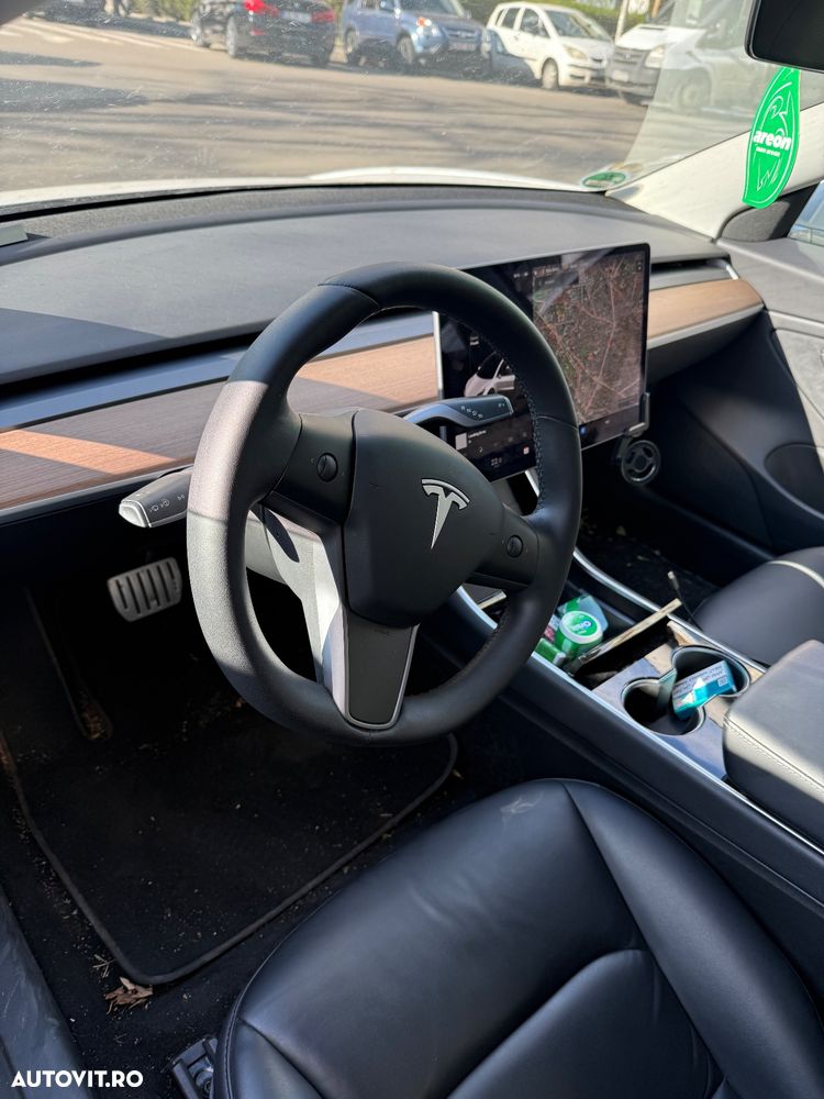 Tesla Model 3 Performance - 3