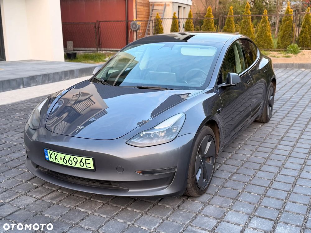 Tesla Model 3 - 1