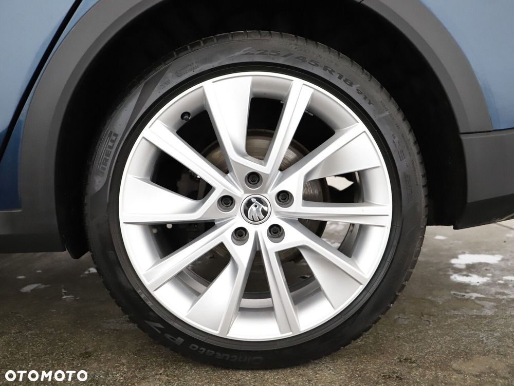 Skoda Octavia 2.0 TDI 4x4 Scout DSG - 27
