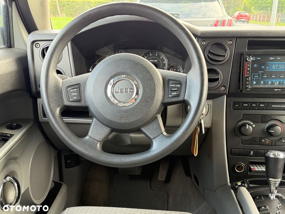 Jeep Commander - 8