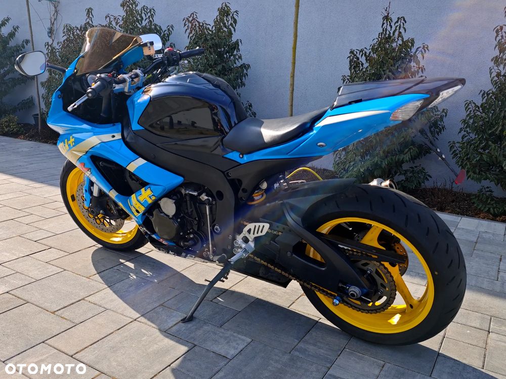 Suzuki GSX-R - 3
