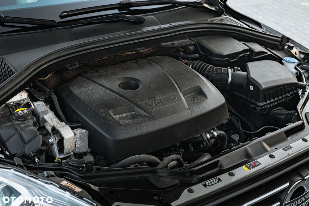 Volvo XC 60 T6 AWD Drive-E Momentum - 22