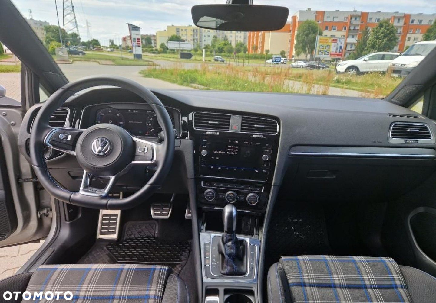 Volkswagen Golf - 17