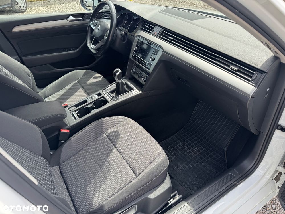 Volkswagen Passat 2.0 TDI EVO Business - 17