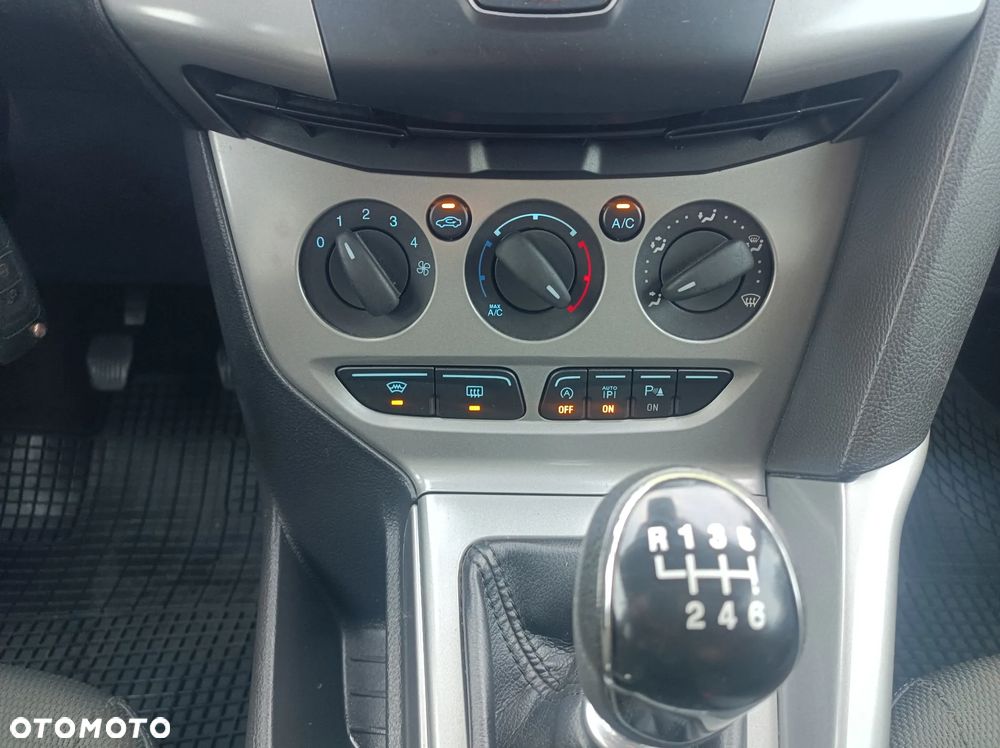 Ford Focus 1.6 TDCi DPF SYNC Edition - 15