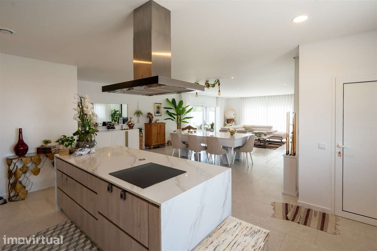 Moradia T4 Térrea de Arquitetura Moderna em Pataias | Alcobaça - Grande imagem: 5/60