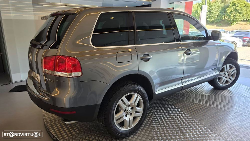 Volkswagen Touareg 3.0 TDI V6 Tiptronic — fotografia 21