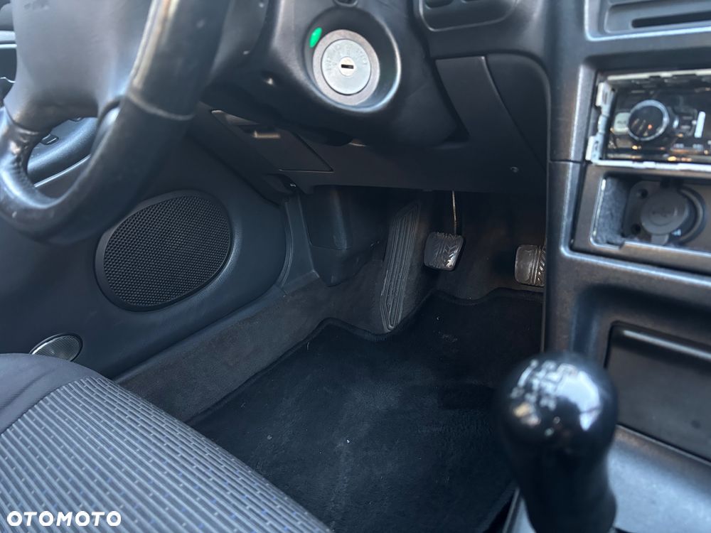 Mazda 323F 2.0 V6 GT - 18