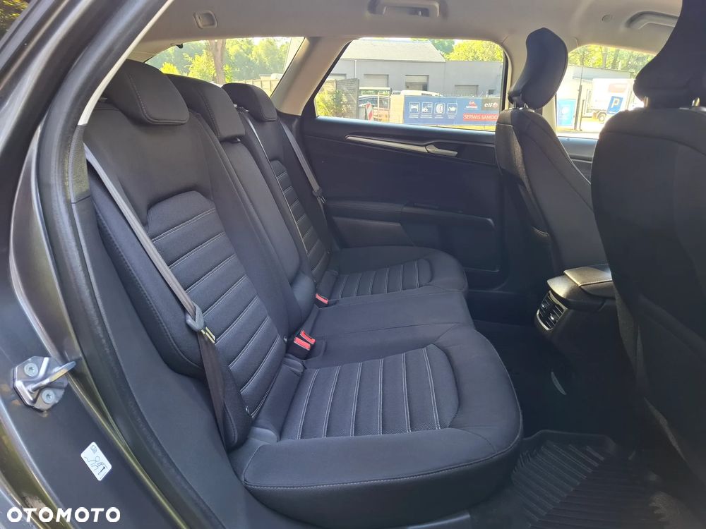 Ford Mondeo - 24