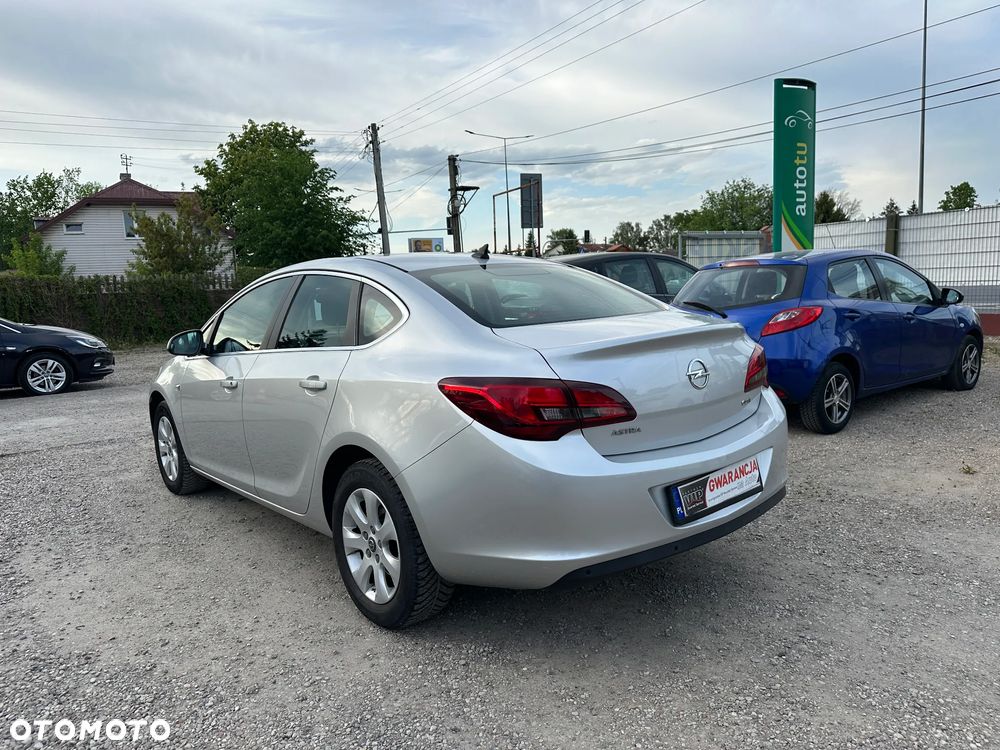 Opel Astra - 8