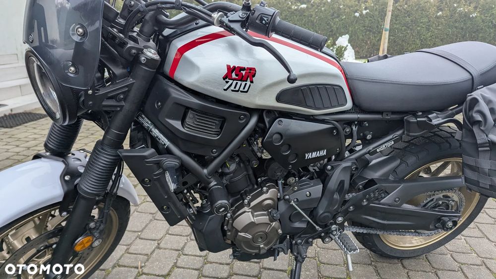 Yamaha XSR - 18