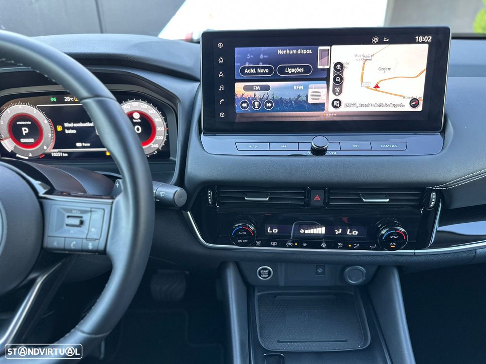 Nissan Qashqai 1.3 DIG-T N-Connecta Xtronic - 23