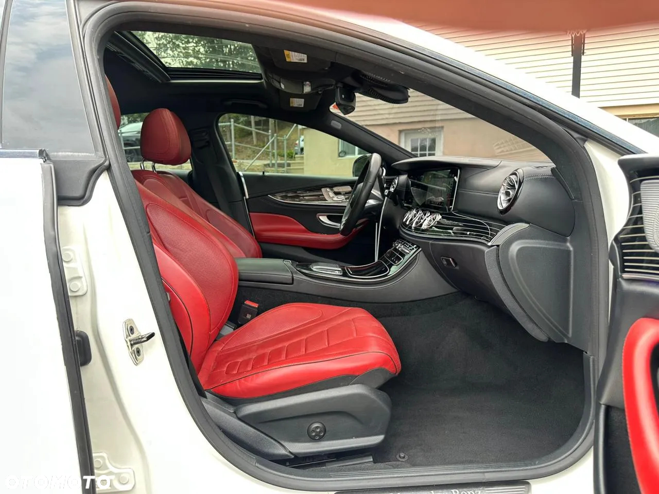 Mercedes-Benz CLS - 6
