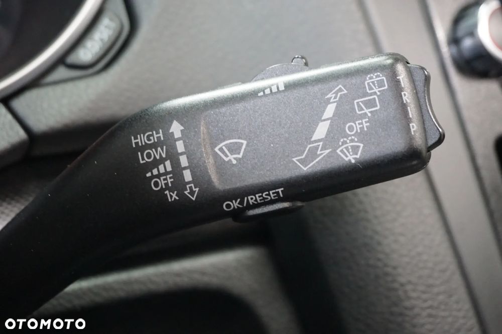 Volkswagen Golf 1.6 TDI DPF DSG Comfortline - 31