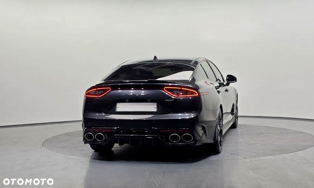 Kia Stinger - 5