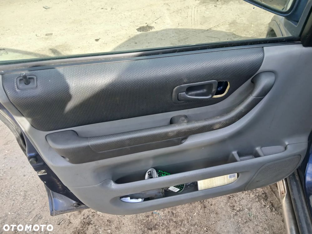 HONDA CR-V 1 I B96P fotel fotele kanapa deska kokpit podsufitka boczek boczki klamka podłokietnik - 3
