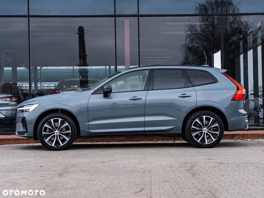 Volvo XC 60 B4 D Plus Dark - 17