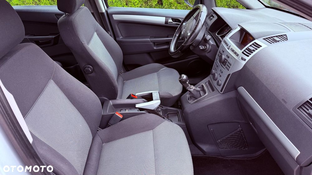 Opel Zafira 1.6 Elegance - 28
