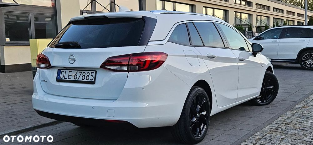 Opel Astra 1.6 D Start/Stop Dynamic - 30