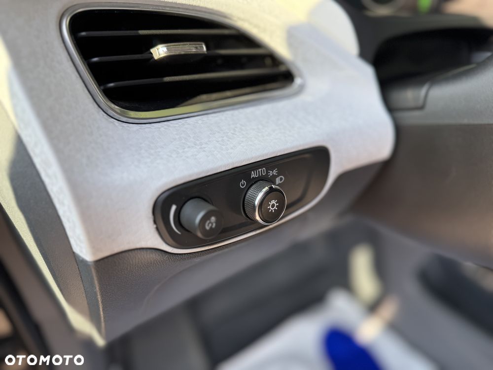 Chevrolet Bolt - 22