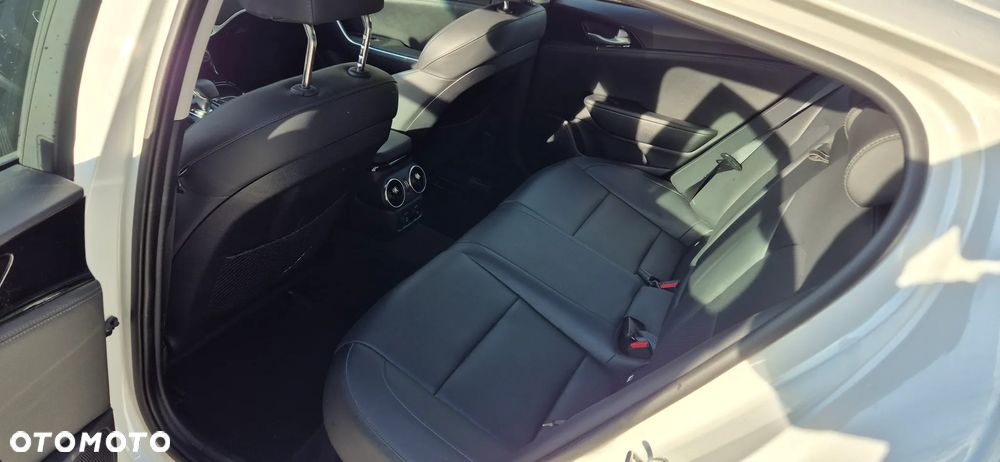 Kia Stinger 2.0 T-GDI L - 24