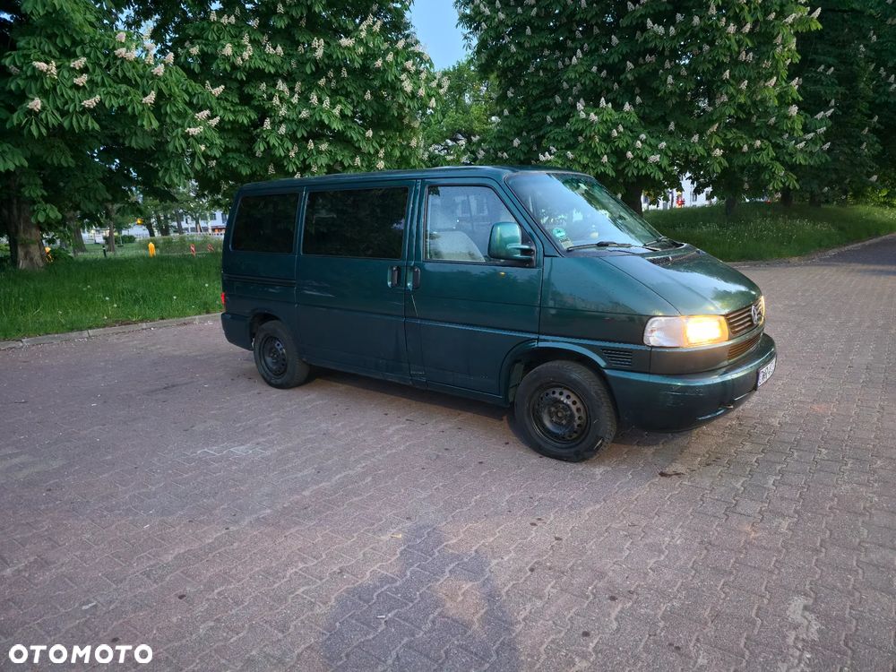 Volkswagen Multivan Standard - 8