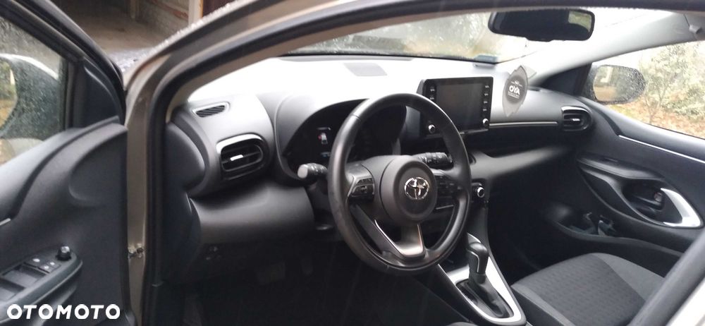 Toyota Yaris - 4
